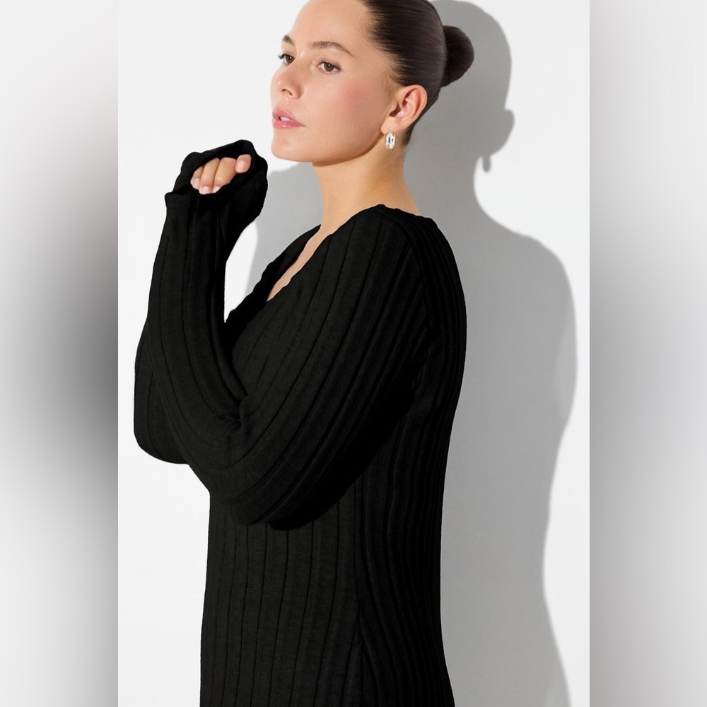 Marcella - Penelope Long Sleeve Rib Maxi Sweater Dress (Medium) - Picture 9 of 10